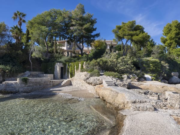 Down below the garden gate is this little slice of paradise - a virtually private beach.